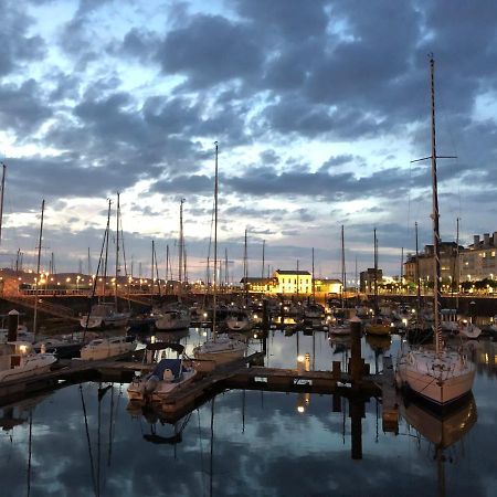 Alojamientos Muelle De Gijón Exteriör bild