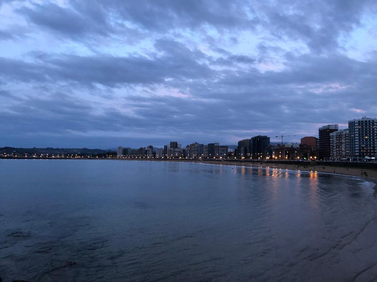 Alojamientos Muelle De Gijón Exteriör bild